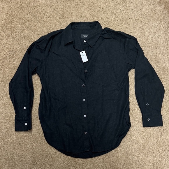 Banana Republic Tops - Banana Republic women linen button up. Small. NWT!